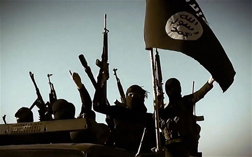 IS tái chiếm thị trấn dầu mỏ chiến lược ở Iraq 